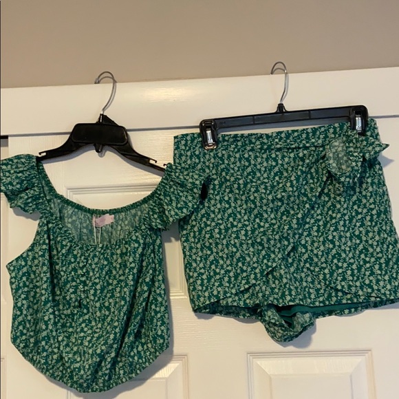 Pink Lily Dresses & Skirts - Pink Lily Boutique crop top & shorts set